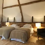 Chateau De Πανσιόν 4*