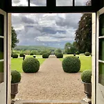 Πανσιόν Chateau De 4*