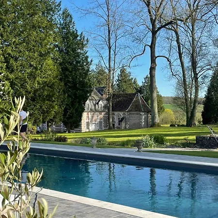 Chateau De *