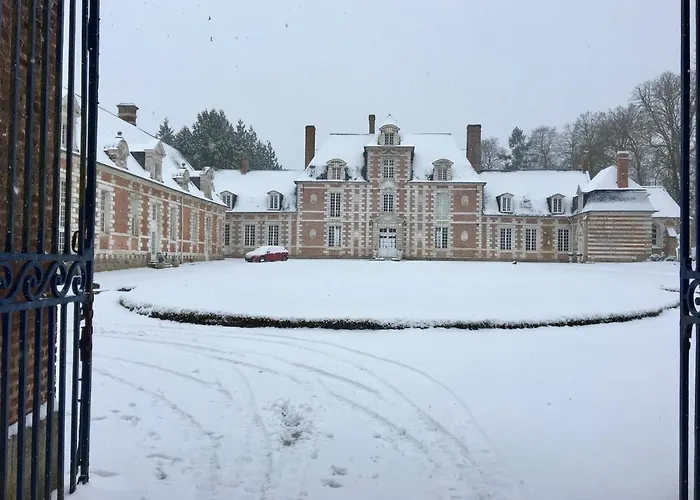 Guest house Chateau De 4*