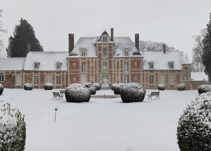 Guest house Chateau De 4*