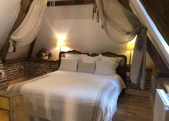 Guest house Chateau De 4*