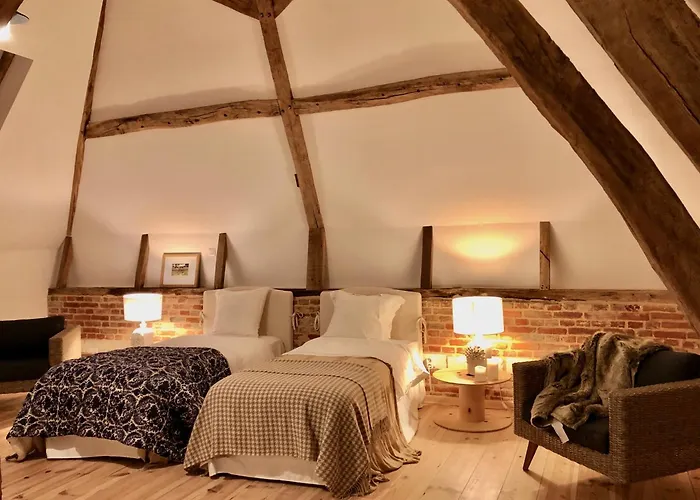 Guest house Chateau De 4*