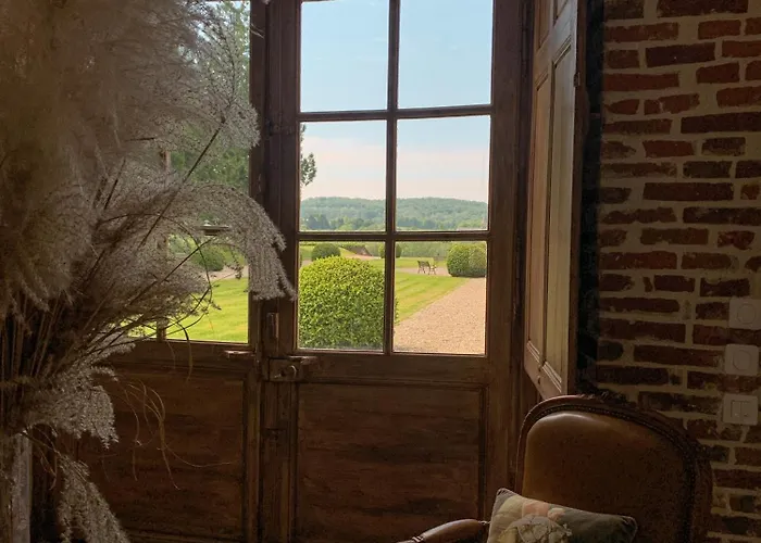 Chateau De Vauchelles-les-Domart