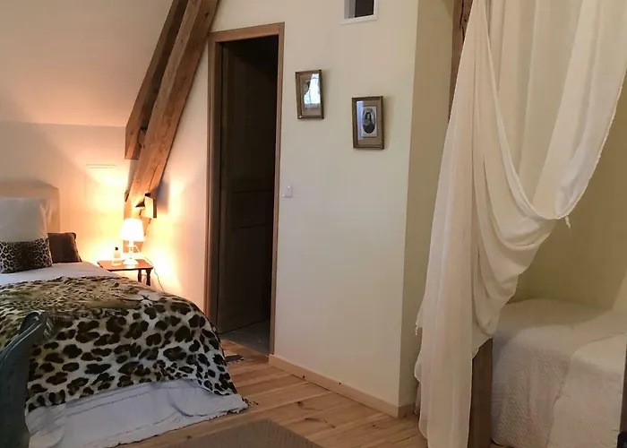 Chateau De Vauchelles-les-Domart